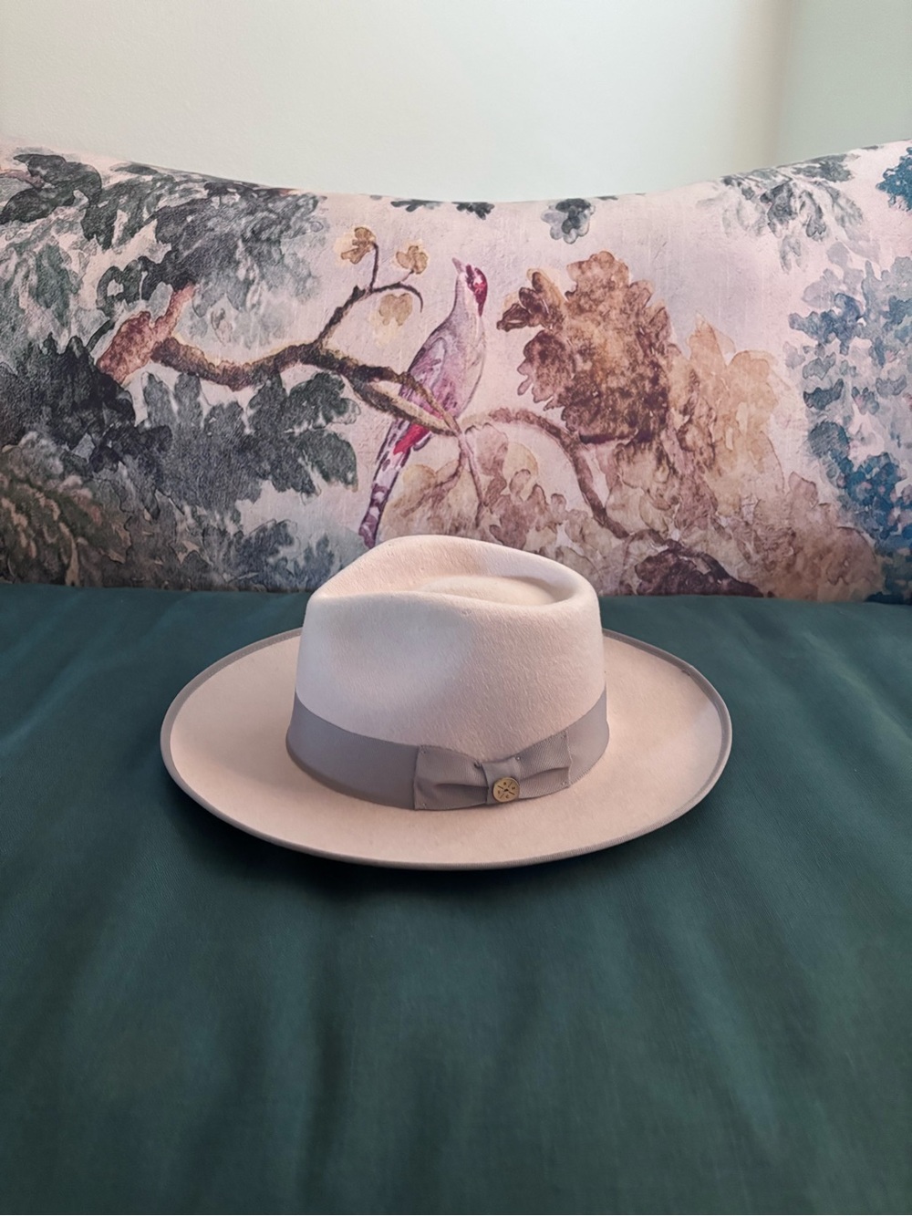 Neutral Felt Wide-Brim Women's Hat with Grosgrain Band